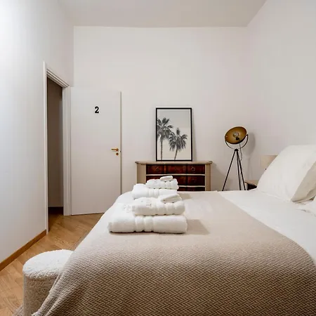 High-end In Center Apartment *