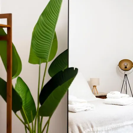 High-end In Center Apartment